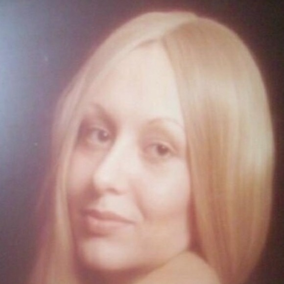 Meet your Posher, Julia - Picture 1 of 1